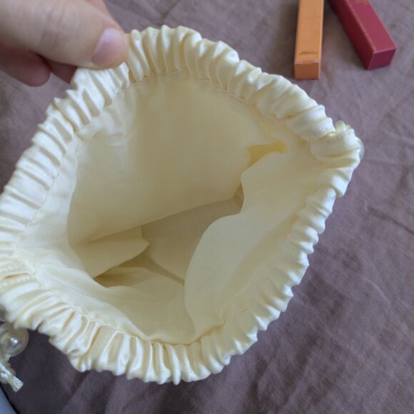 Hince Makeup Set Ivory Pouch, Mood Enhancer Lip Glow & Water Liquid Glow NIB - Picture 3 of 12